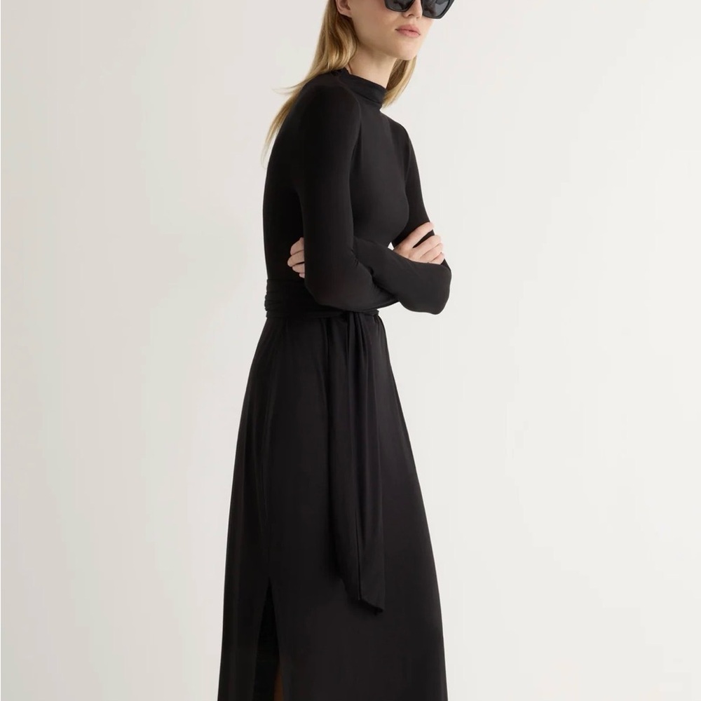 Modern Citizen Black Long-Sleeve Maxi Dress with Waist Tie